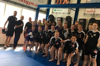 Kickboxtraining vrouwenselectie (VR 1 en jong) op 31-04-2018